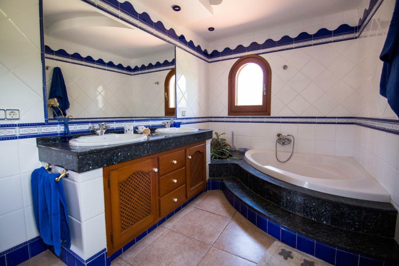 Villa Ca Na Vinya Cala Tarida  Kültér fotó
