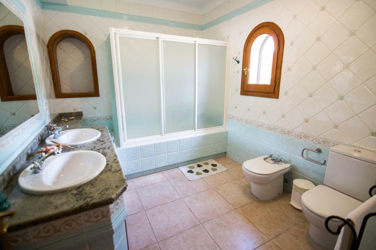 Villa Ca Na Vinya Cala Tarida  Kültér fotó